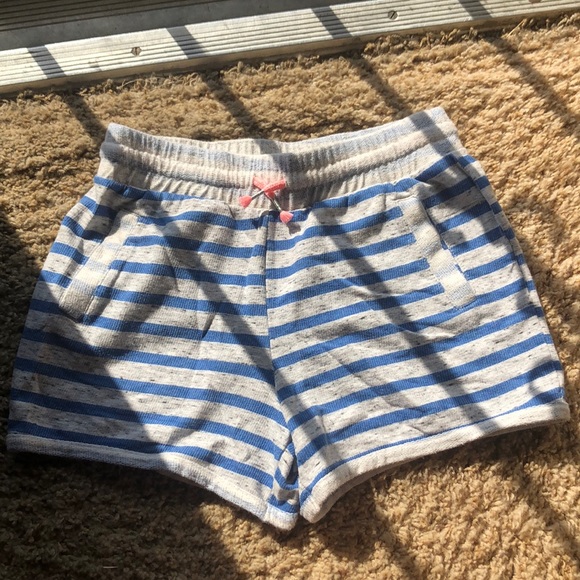 Kids size XL shorts! - Picture 2 of 3